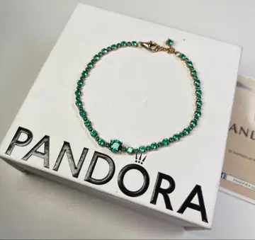 Pandora 스파클링 파베 테니스 팔찌