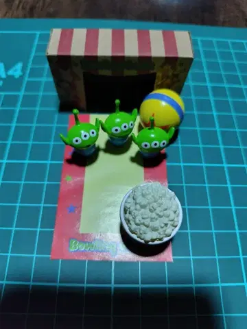 토이스토리 HAPPY 토이룸 5. 친구와 볼링
