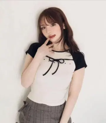 ANDMARY 반팔 T셔츠 바이컬러 리본