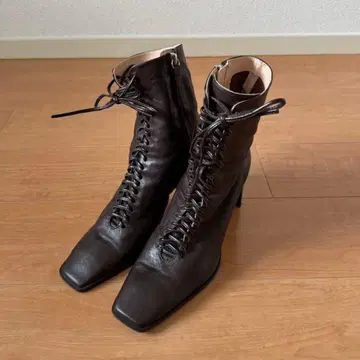 ZARA 레드 브라운 레이스업 부츠 스퀘어토