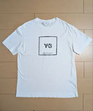 Y-3 그래픽 로고 화이트 sizeL 반팔 티셔츠 정품