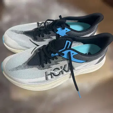 HOKA 러닝화(27.5cm)