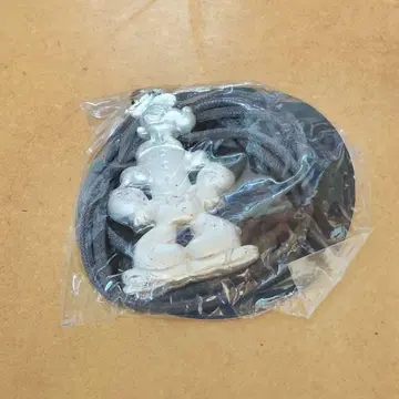 뽀빠이 끈 포함 메탈 펜던트