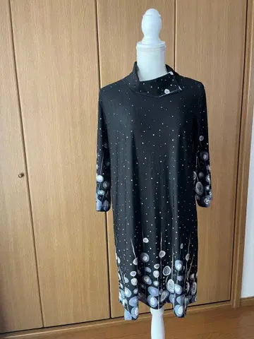 7부 소매 튜닉 블랙 도트 무늬 핸드메이드