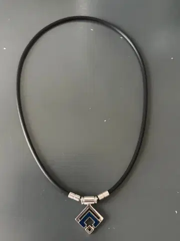 코란토테 목걸이