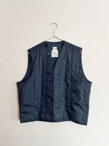 US Military Liner Vest 44R