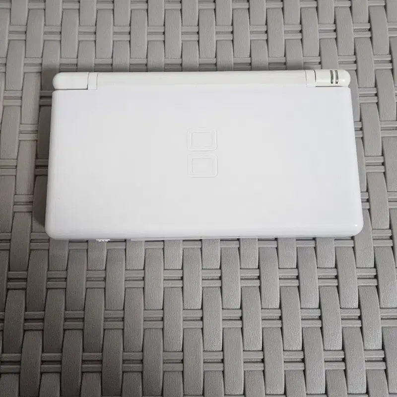 닌텐도 DS Lite 라이트 화이트