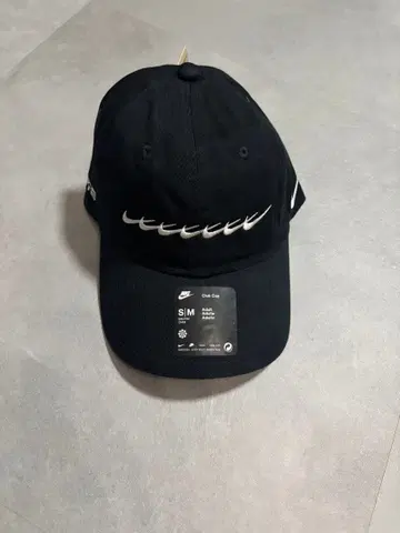 NIKE BTS 콜라보 캡 S/M 사이즈