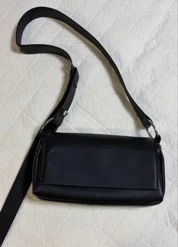 블랙 숄더백