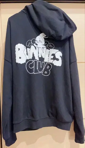 NewJeans BunniesClub 후드티 L 사이즈