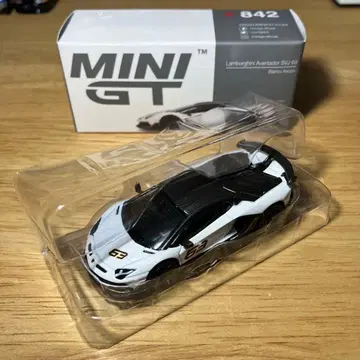 MINIGT No.842 람보르기니 아벤타도르 SVJ