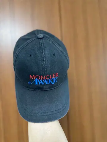새상품급 MONCLER AWAKE 야구 모자 블랙