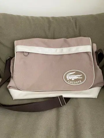 LACOSTE 메신저 백 베이지