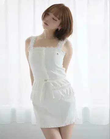 andmary Katie lace frill set up white