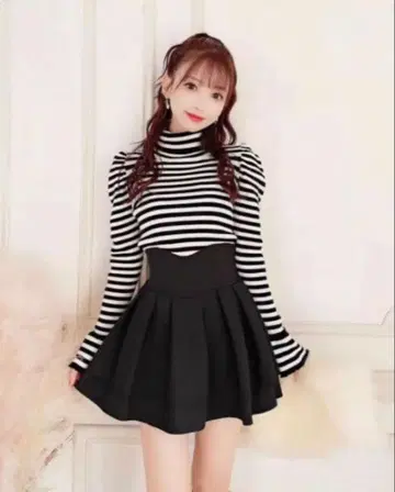 미셸 마카롱 michellMacaron 슬림 레그 스커트 S 블랙