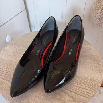ROCKPORT 펌프스 블랙 에나멜 22.5cm