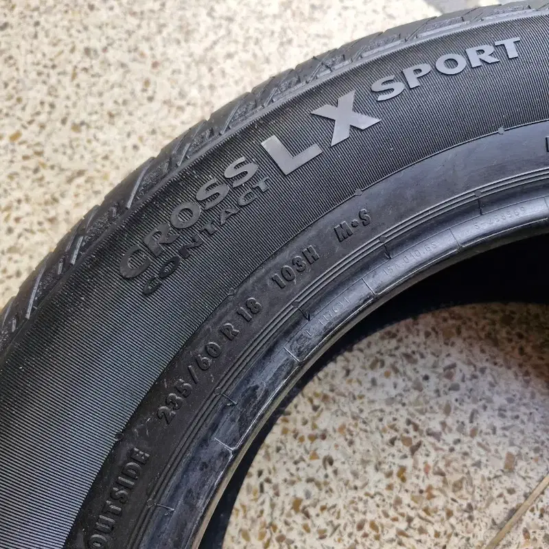 중고타이어 콘티넨탈 235/60R18 LX스포츠