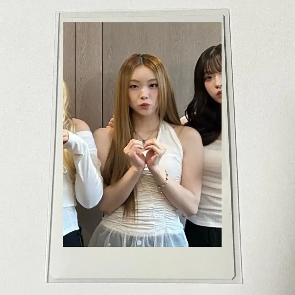 Billlie haram sign polaroid | Bunjang Global