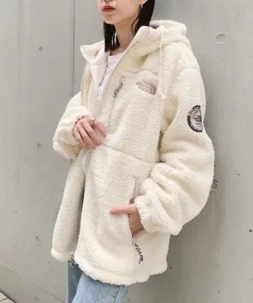 THE NORTH FACE 플레이 그린 플리스 아이보리