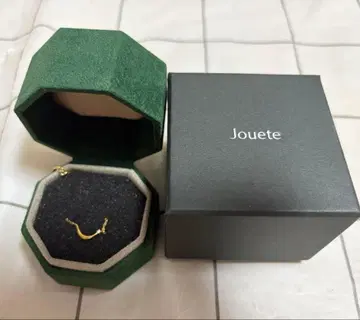 Jouete 골드 컬러 팔찌