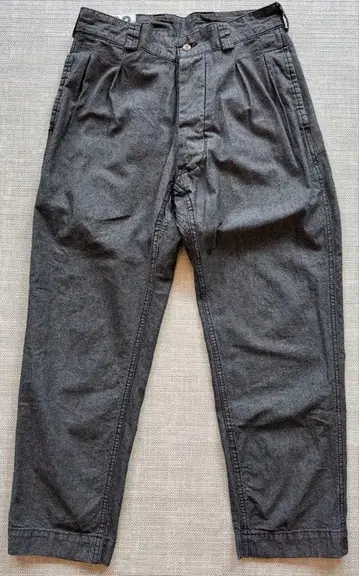 WAIPER.inc M-52 샴브레이 투 턱 트라우저 WP139