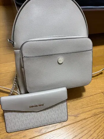 MICHAEL KORS 백팩