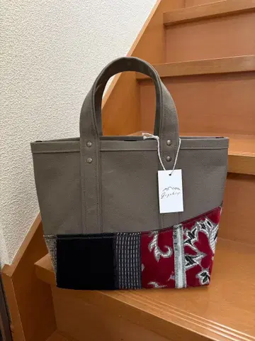 오악사 토트백 패치워크 짙은 그레이 계열 빈티지 마더백