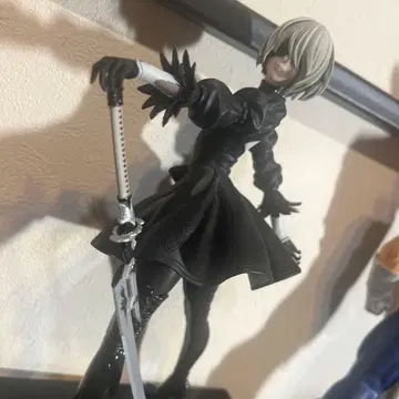 2B 피규어 요르하상