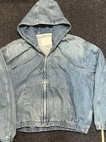 [완판템] ZARA 후드 부착 데님 자켓