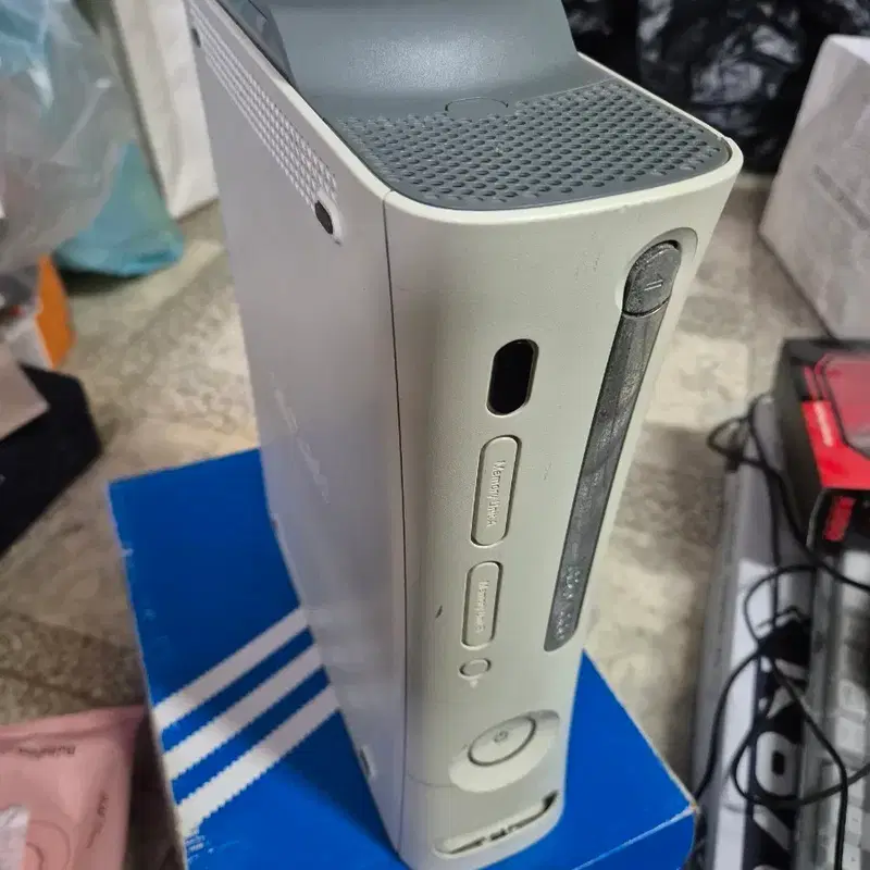 xbox 360 콘솔 본체/조이스틱/게임CD 4종