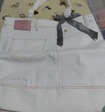 최종 가격 인하!! 메종 드 플뢰르 데님 토트백 (화이트)
