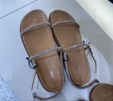 ZARA 샌들 1회 착용만 한 새상품급