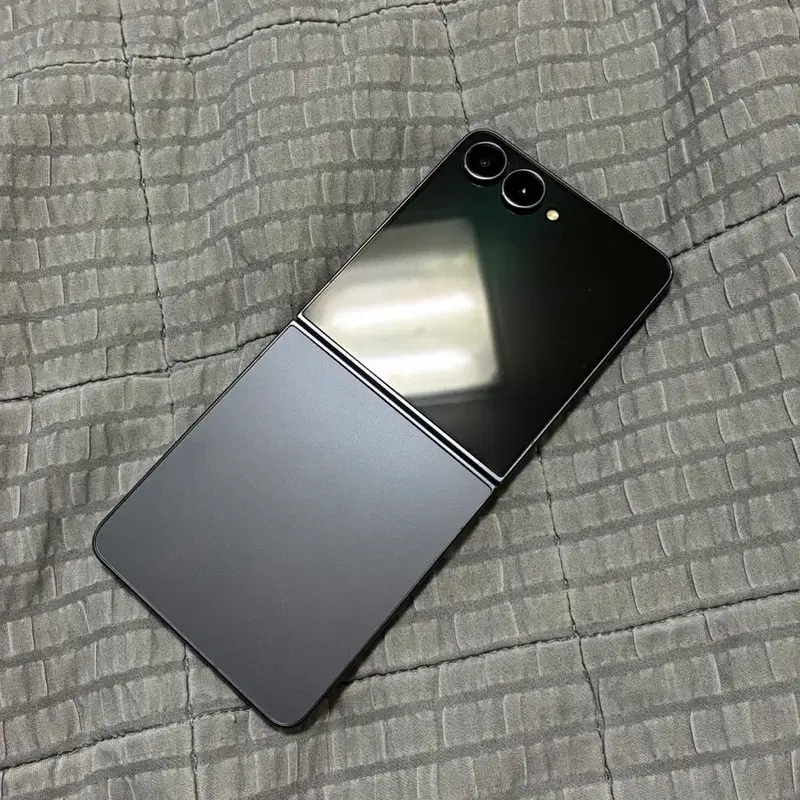 갤럭시 Z플립7 256GB 제트블랙