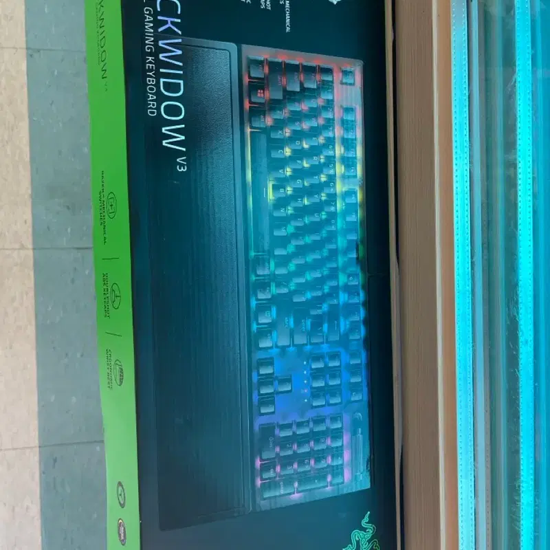RAZER BLACKWIDOW V3 기계식 게이밍 키보드 (급처)