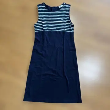 거의 미사용! LACOSTE 슬리브리스 보더 무릎 기장 원피스 42