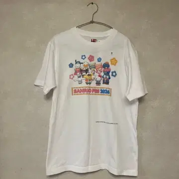 유니클로 Sanrio 한정판 UT