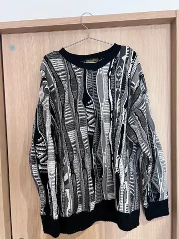 새상품급 COOGI 3D 니트 스웨터 모노톤
