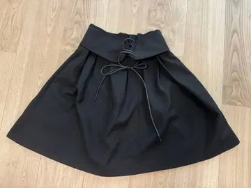 새상품급 ZARA 코르셋 미니 스커트 리본 XS 블랙