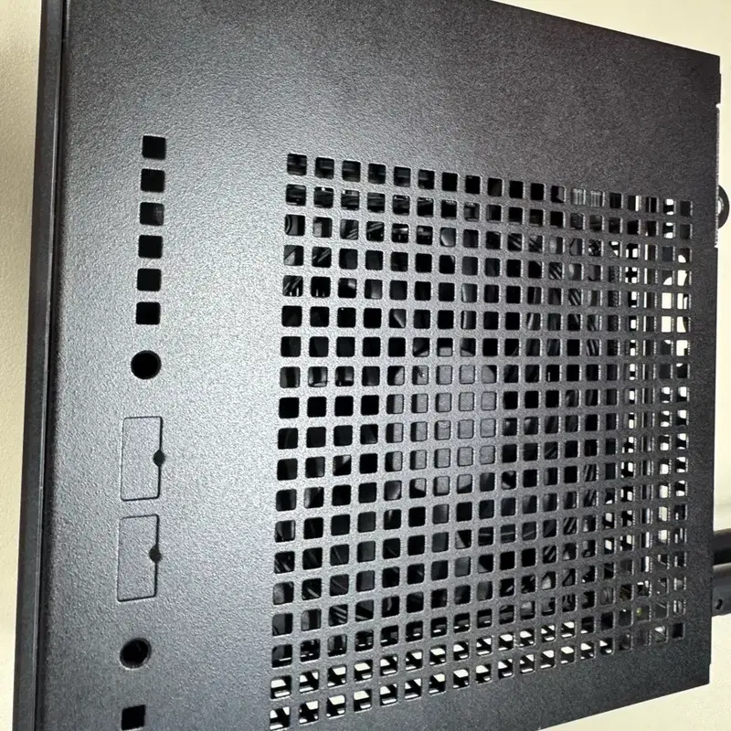 Asrock deskmini x600 8700g, 32g