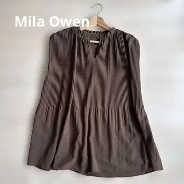 Mila Owen 슬리브리스 플리츠 블라우스 브라운 미라 오웬