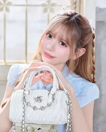 미셸 마카롱 비쥬 퀼팅 미니 보스턴 화이트