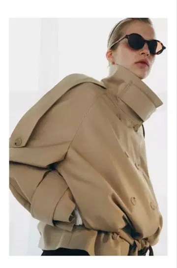 완판템 ZARA 숏 기장 하이넥 트렌치코트 ZWCOLLECTION S