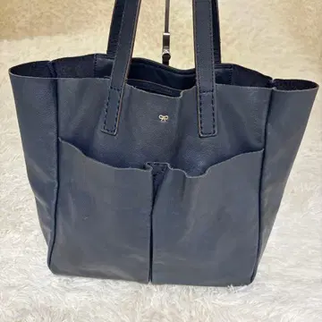 ANYA HINDMARCH 가죽 토트백 스티치 리본 네이비