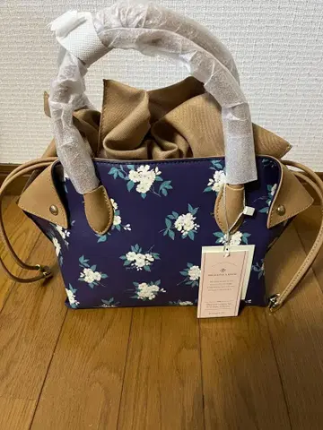 새상품 MAJESTIC LEGON 꽃무늬 2way 숄더백