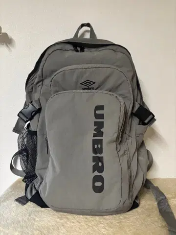 UMBRO 엄브로 백팩 그레이 20L Sonny