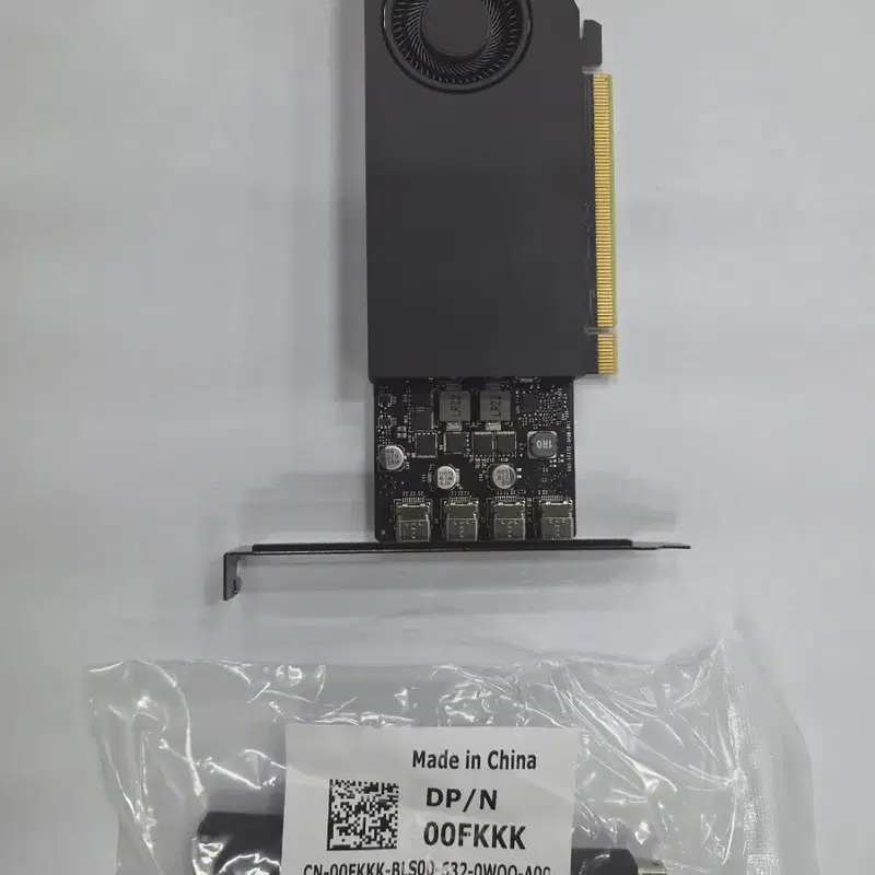 엔비디아 RTX A400그래픽카드 팝니다(새상품급)