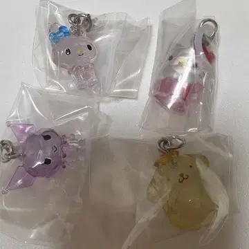 산리오 크리스탈 메지루시 액세서리