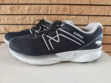 착용 5회 KARHU FUSION 3.5 러닝화 28.5cm 블랙