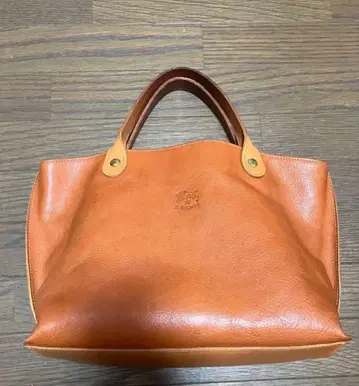 IL BISONTE 일비종떼 가죽 핸드백