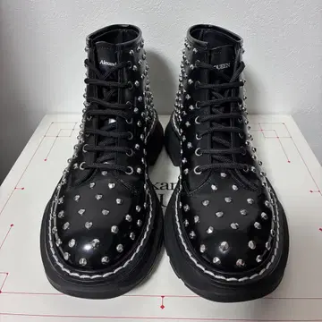 Alexander McQueen 스터드 부츠